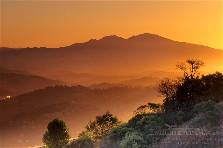 picture: Sunrise over the Lamorinda Hills and Mt. Diablo, from Vollmer Peak, Tilden Regional Park, Berkeley Hills, California
