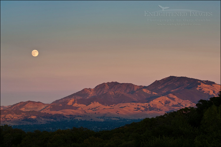 Photo: Full Moon rising over Mount Diablo at sunset, Contra Costa County, California