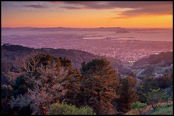 Photo: Sunset over Berkeley, Oakland, and San Francisco Bay from the Berkeley Hills, Alameda County, California