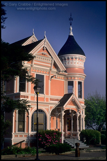 Photo: Gingerbread victorian house, Eureka, Humboldt County, CALIFORNIA
