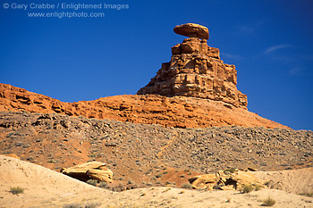 Photo: Mexican Hat, an eroded red rock stone formation, Utah