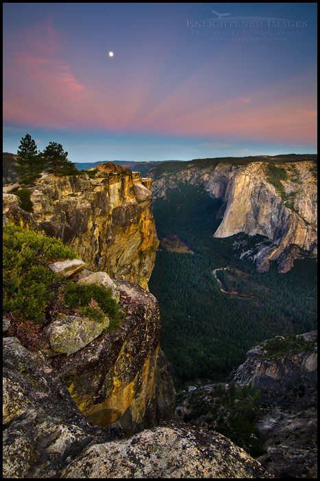 Image: Moonset at dawn from Taft Point, with El Capitan in background, Yosemite National Park, California