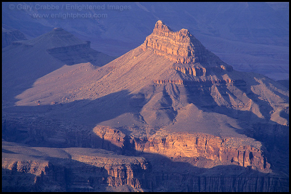 Photo: Sunlight on canyon rock formations, Grand Canyon National Park, Arizona