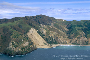 Photo Landslide on the coast of Santa Cruz Island Channel