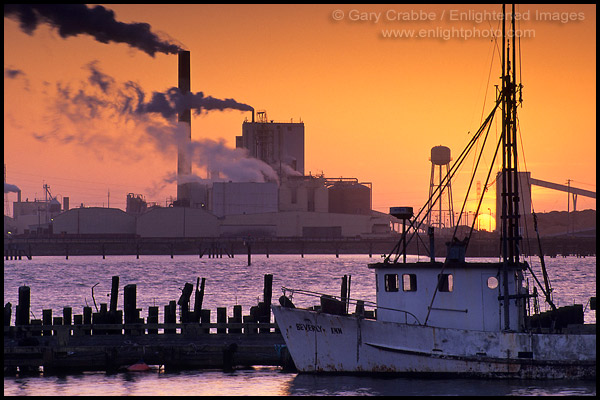 Photo: Pulp Mill and fishing boat at Sunset, Humboldt Bay, near Eureka / Samoa Humboldt County, CALIFORNIA