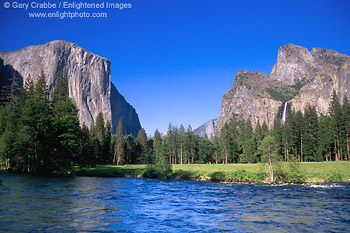 El Capitan and Bridalveil Fall above the Merced River on a clear spring day, Gates of the Valley, Yosemite Valley, Yosemite National Park, California