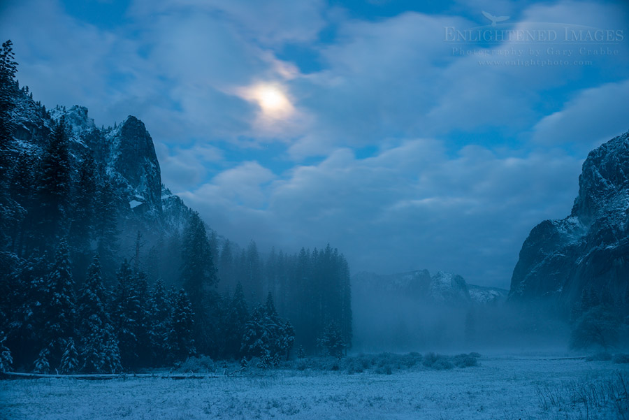 Photo: Moon over snow-covered Yosemite Valley at dawn, Yosemite National Park, California