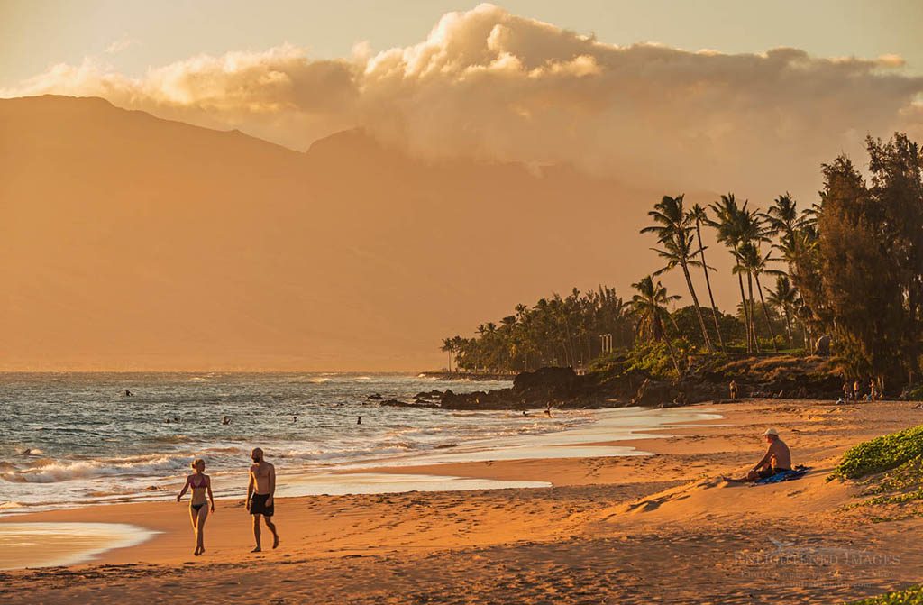Photo: People enjoying Kamole Beach at sunset, Kihei, Maui, Hawaii