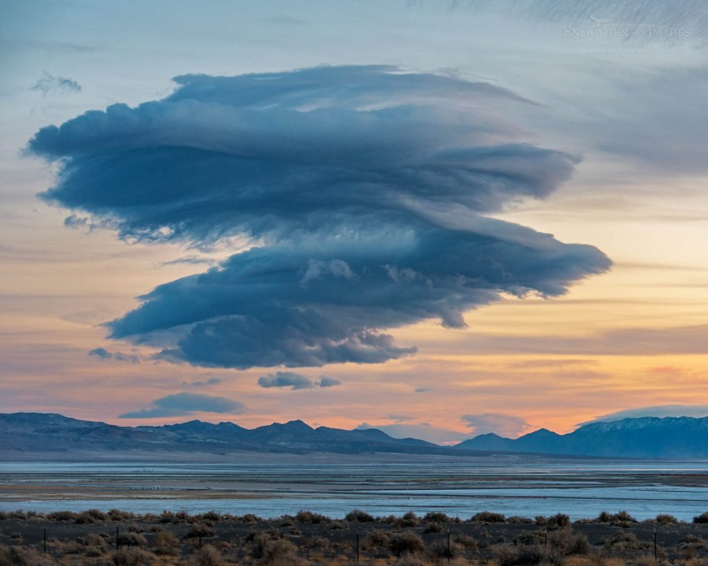 Photo: Lenticular cloud over Owens Lake, Owens Valley, Inyo County, California