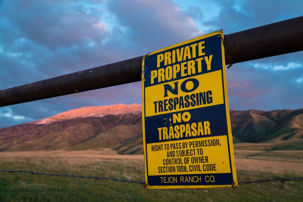 Photo: Private Property No Trespassing sign at the Tejon Ranch, Kern County, California
