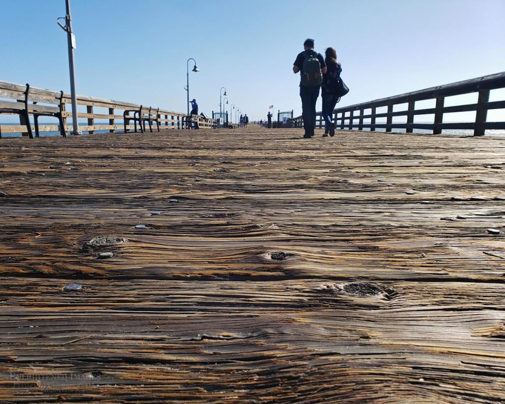 Photo picture of Demonstrating perspective on the Ventura Pier, Ventura, California