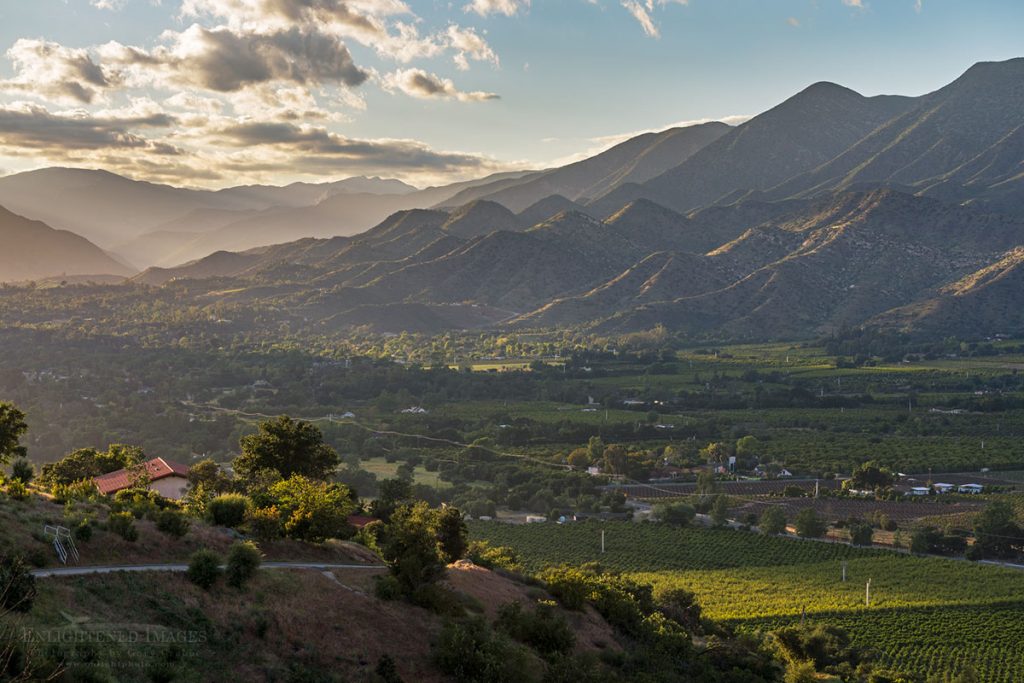 Photo picture of Looking out over the Ojai Valley, Ventura County, California