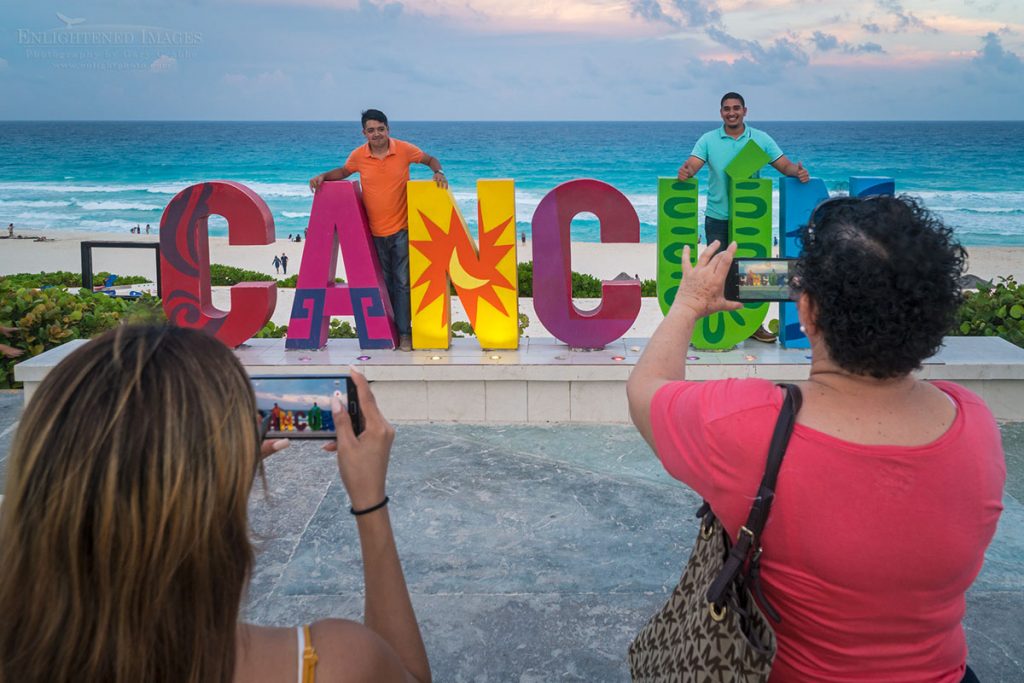 Photo: Tourists taking photos at the Cancun visitor sign, Playa Delfinas, Cancun, Yucatan Peninsula, Quintana Roo, Mexico
