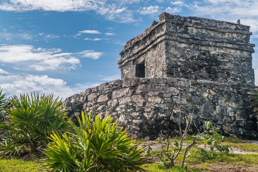 Photo" Mayan Ruins at Tulum Archaeological Zone, Tulum, Maya Riviera, Yucatan Peninsula, Quintana Roo, Mexico
